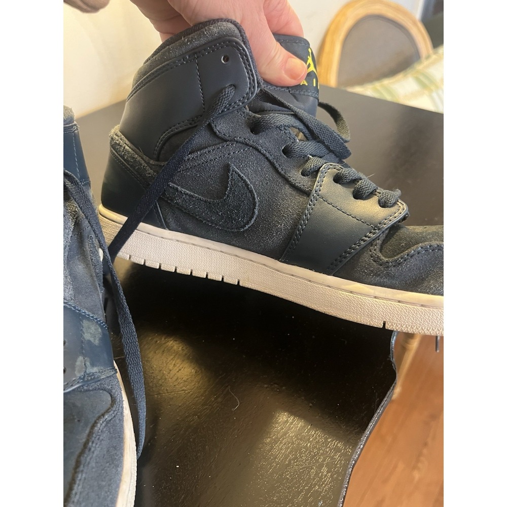 Nike Air Jordan 1 Mid Armory Navy Blue‎ 554724-421 Men's Size 11.5 EUC - Picture 3 of 14